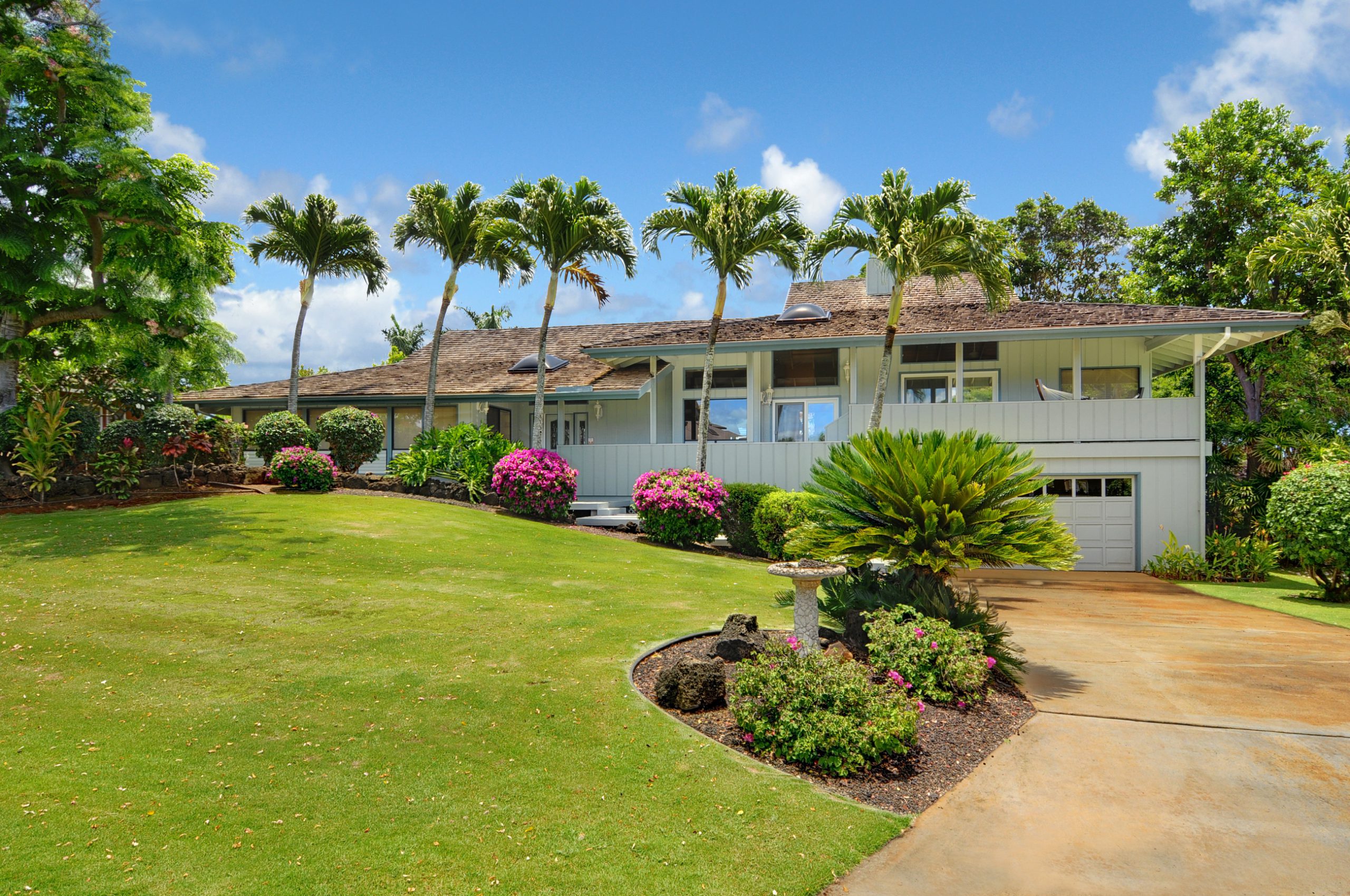 hawaiian_hibiscus_house1-1-scaled